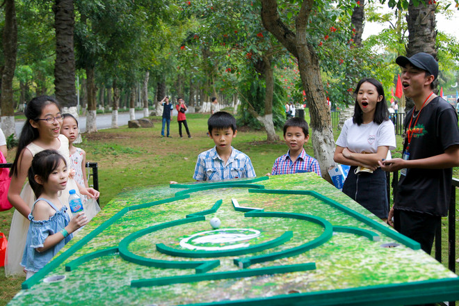 Giới trẻ Hà Nội thích thú khám phá game nhập vai thực tế ngoài trời ảnh 4