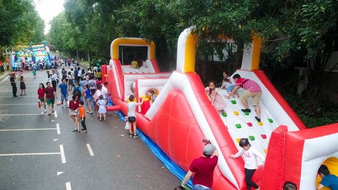 Giới trẻ Hà Nội thích thú khám phá game nhập vai thực tế ngoài trời ảnh 6