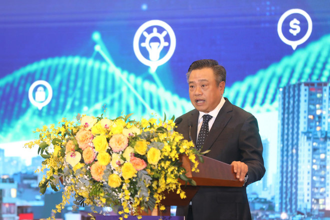 Chủ tịch Thành phố Hà Nội Trần Sỹ Thanh phát biểu tại Hội nghị. (Ảnh: PV/Vietnam+) 374988424_316120624684491_6423520235286817370_n.jpg