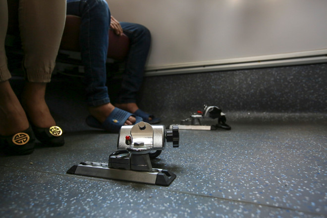 Toàn cảnh hành trình khám phá Hà Nội bằng xe buýt 2 tầng mui trần ảnh 10