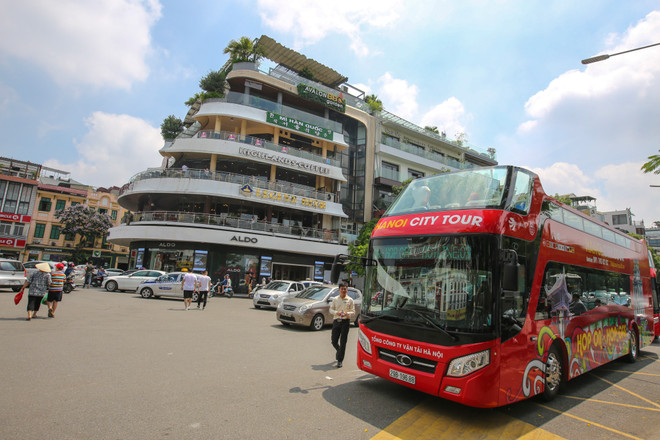 Toàn cảnh hành trình khám phá Hà Nội bằng xe buýt 2 tầng mui trần ảnh 15