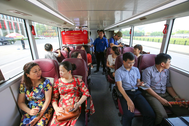 Toàn cảnh hành trình khám phá Hà Nội bằng xe buýt 2 tầng mui trần ảnh 8