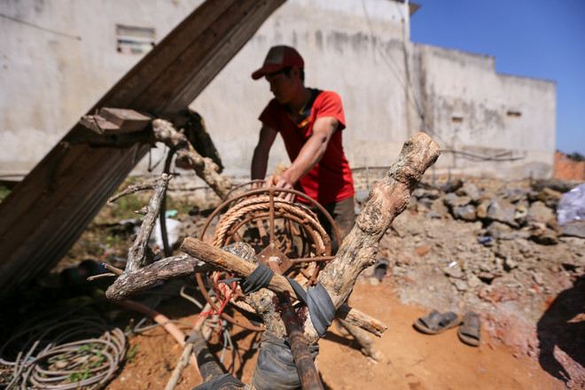 Những cuộc mưu sinh bên miệng hố "tử thần" ở Tây Nguyên ảnh 9