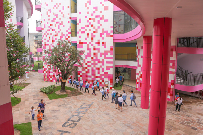 Cận cảnh ngôi trường học phí nửa tỷ đồng một năm ở Thủ đô ảnh 10