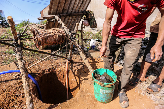 Những cuộc mưu sinh bên miệng hố "tử thần" ở Tây Nguyên ảnh 8