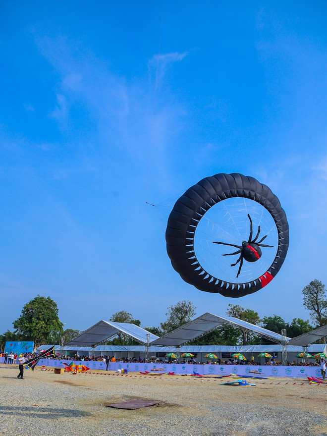 Chiêm ngưỡng dàn diều “độc nhất vô nhị” bay ngợp trời Thủ đô ảnh 17