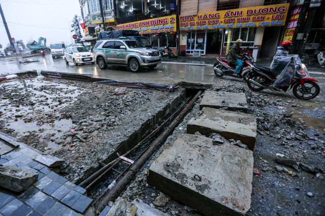 Hình ảnh những 'con đường đau khổ' giữa 'thiên đường du lịch' Sapa ảnh 12