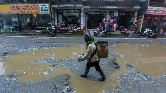 Hình ảnh những 'con đường đau khổ' giữa 'thiên đường du lịch' Sapa ảnh 11