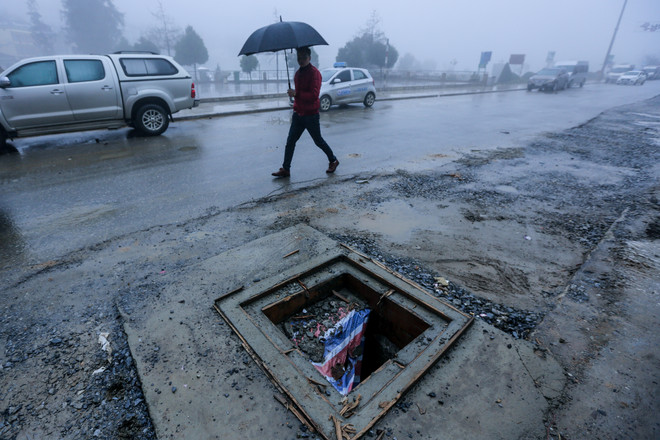 Hình ảnh những 'con đường đau khổ' giữa 'thiên đường du lịch' Sapa ảnh 16