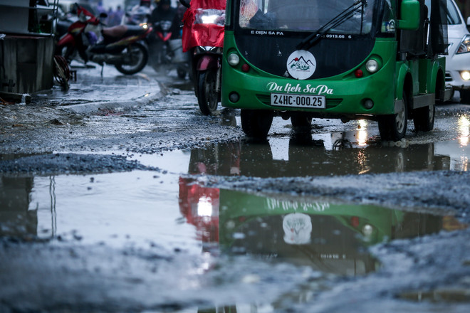 Hình ảnh những 'con đường đau khổ' giữa 'thiên đường du lịch' Sapa ảnh 8