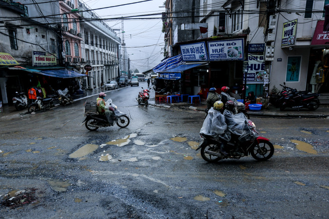 Hình ảnh những 'con đường đau khổ' giữa 'thiên đường du lịch' Sapa ảnh 14