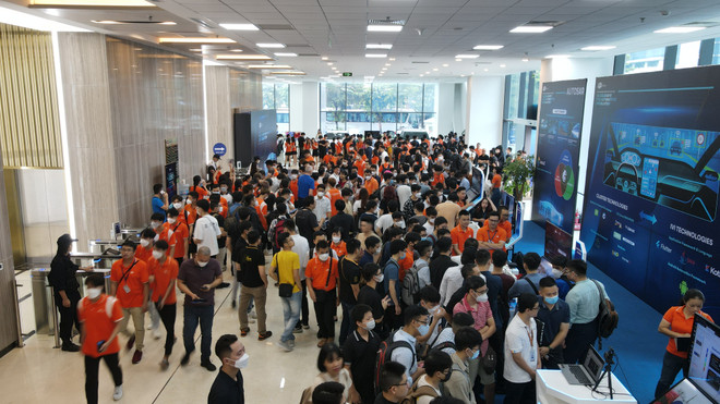 Kỹ sư Việt trình diễn công nghệ xe hơi tại Automotive Tech Show ảnh 1