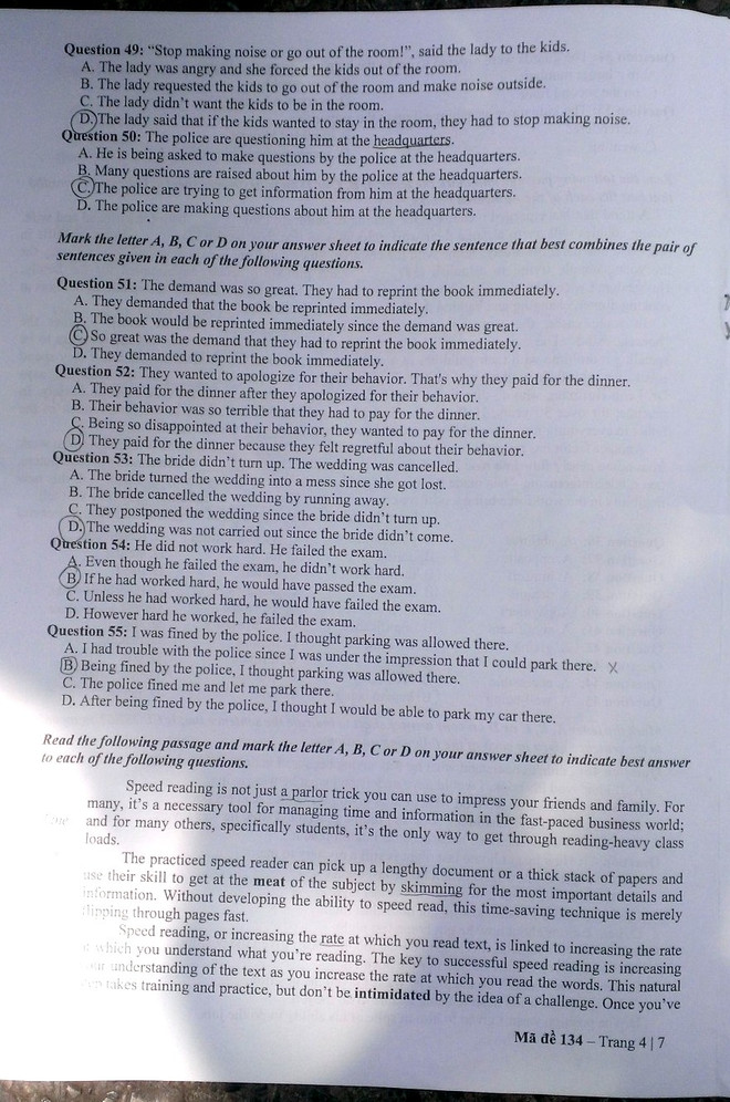Đề thi tuyển sinh năm 2015 môn Ngoại ngữ của Đại học Quốc gia ảnh 4