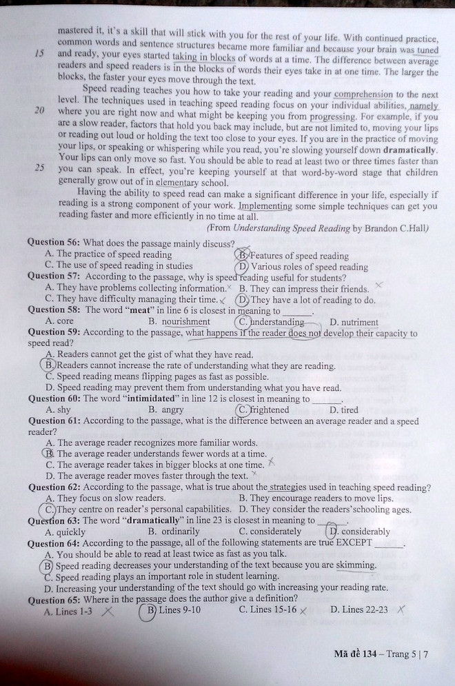 Đề thi tuyển sinh năm 2015 môn Ngoại ngữ của Đại học Quốc gia ảnh 5