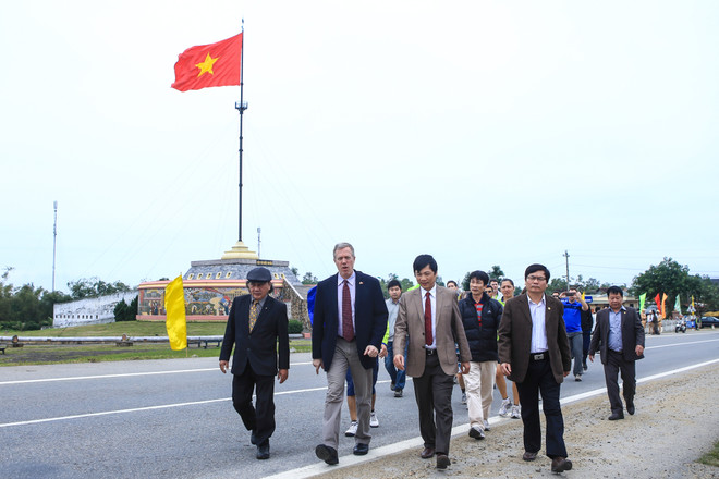 Đại sứ Hoa Kỳ Ted Osius: "Chúng ta nên thành thật với quá khứ" ảnh 2