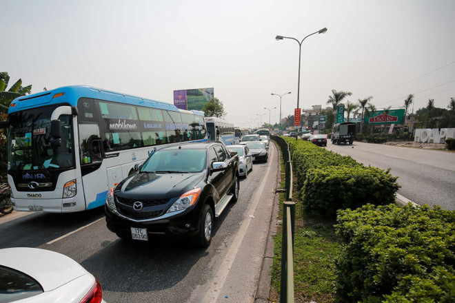 Du khách ùn ùn đổ về, Đền Trần Nam Định "nóng” trước giờ khai ấn ảnh 4