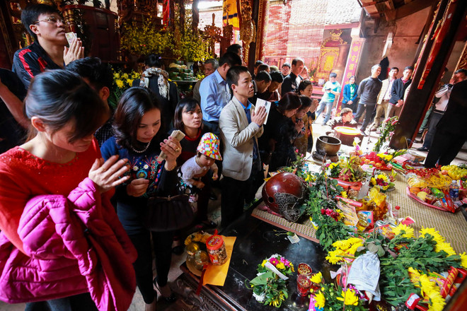 Du khách ùn ùn đổ về, Đền Trần Nam Định "nóng” trước giờ khai ấn ảnh 8