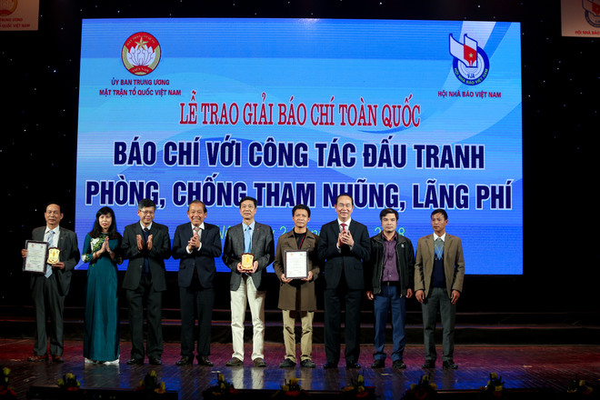 VietnamPlus giành hai giải báo chí đấu tranh phòng chống tham nhũng ảnh 1