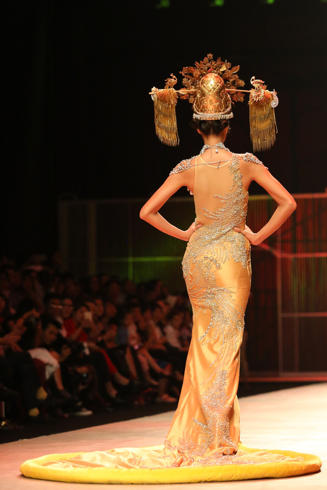 Chiêm ngưỡng bộ sưu tập nhuốm màu sắc cung đình của Frederick Lee ảnh 22