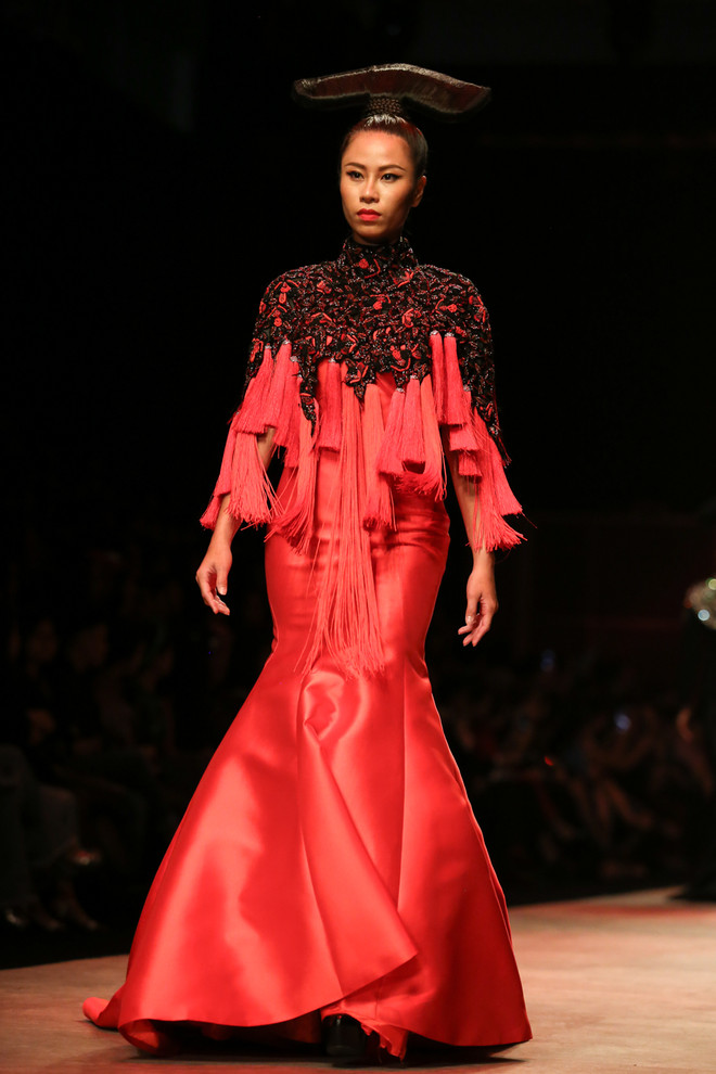 Chiêm ngưỡng bộ sưu tập nhuốm màu sắc cung đình của Frederick Lee ảnh 7