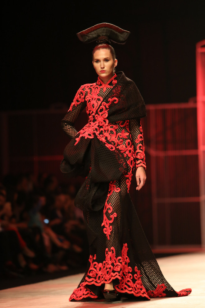 Chiêm ngưỡng bộ sưu tập nhuốm màu sắc cung đình của Frederick Lee ảnh 8