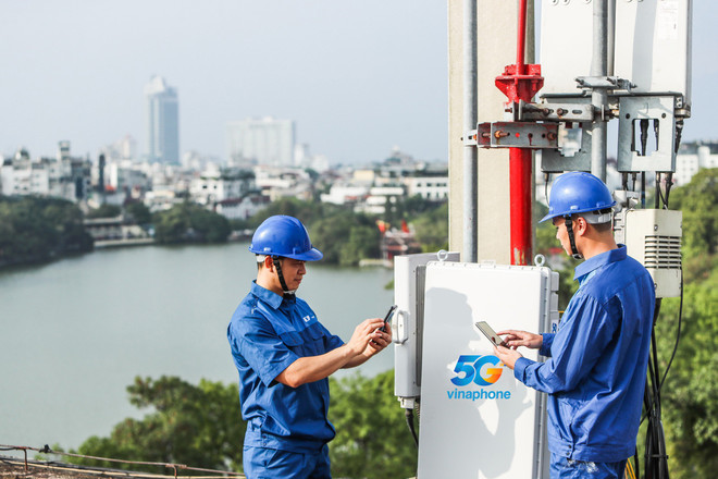 Ảnh minh họa. (Ảnh: Vinaphone) _VinaPhone là nhà mạng đầu tiên của Việt Nam phát sóng 5G đồng thời tại 2 thành phố lớn .jpg