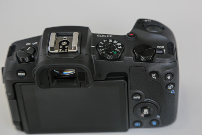 'Trên tay' EOS RP - Máy ảnh không gương lật mới nhất của Canon ảnh 7
