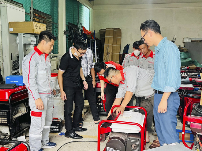 Các nhà mạng ứng phó khẩn cấp đảm bảo thông tin trước siêu bão Noru ảnh 1