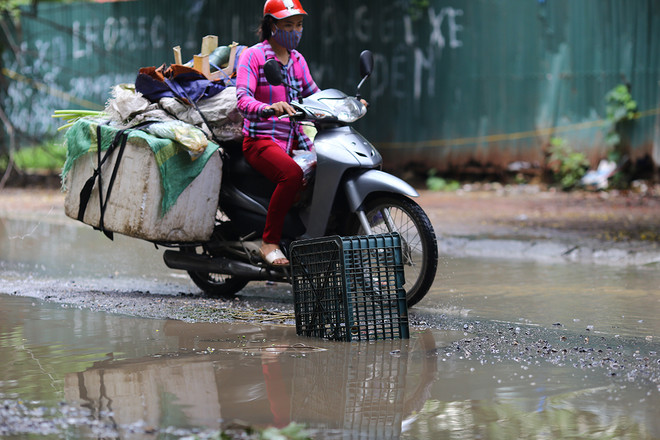 Ám ảnh đường biến thành sông tại khu đô thị mới giữa lòng Hà Nội ảnh 8