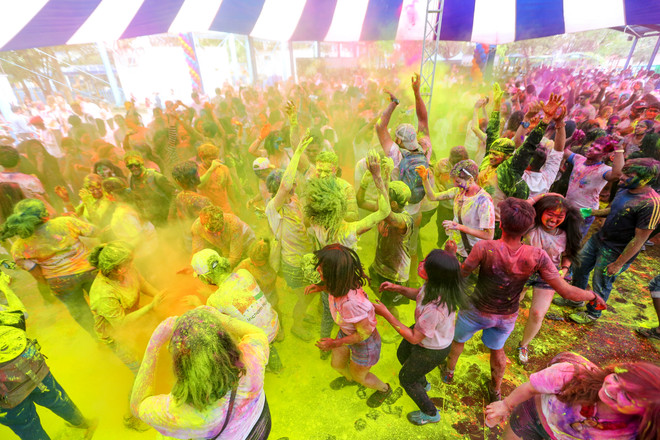 Giới trẻ Hà Nội "đại chiến sắc màu" trong lễ hội Holi của Ấn Độ ảnh 22
