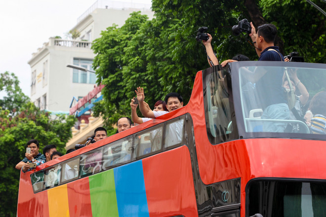 Hành trình trải nghiệm xe buýt 2 tầng City Tour đầu tiên ở Hà Nội ảnh 13