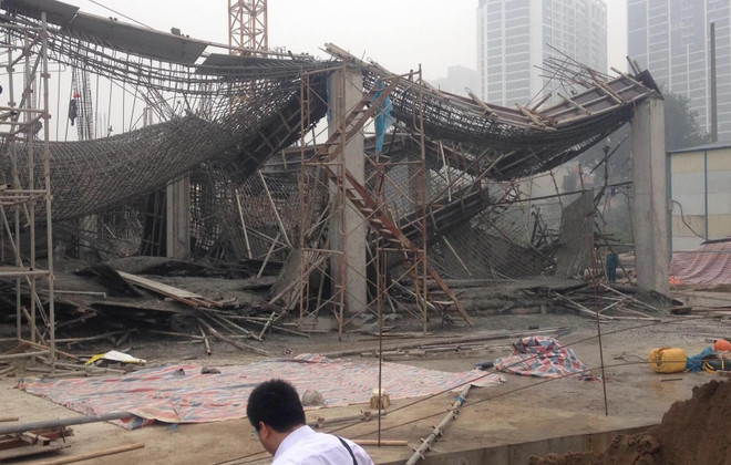 Hà Nội: Công nhân hoảng sợ, không dám đi làm sau vụ sập giàn giáo ảnh 1