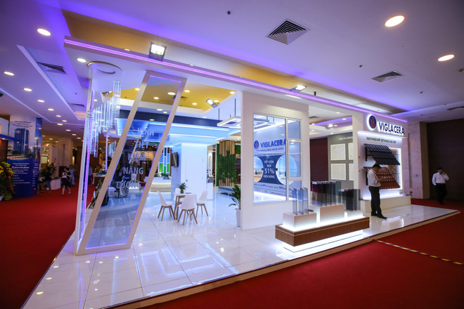 Sập gỗ Cẩm lai gần 4 tỷ đồng ở triển lãm Vietbuild Hà Nội 2018 ảnh 4