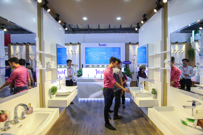 Sập gỗ Cẩm lai gần 4 tỷ đồng ở triển lãm Vietbuild Hà Nội 2018 ảnh 6