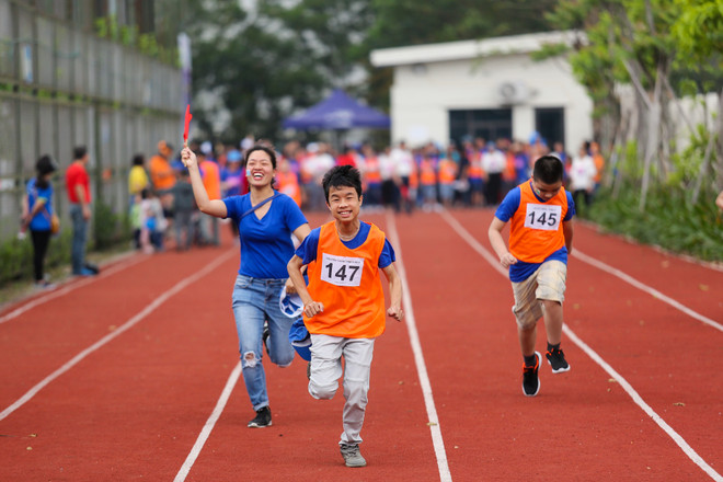 Những khoảnh khắc đáng nhớ trong ngày hội thể thao dành cho trẻ tự kỷ ảnh 5