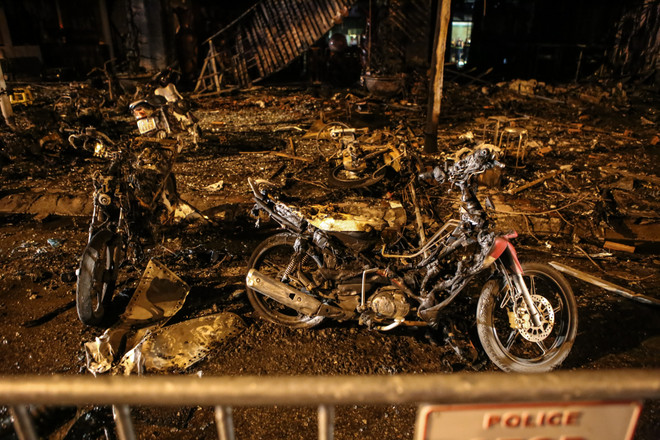 Hiện trường kinh hoàng sau vụ cháy quán karaoke ở phố Trần Thái Tông ảnh 9