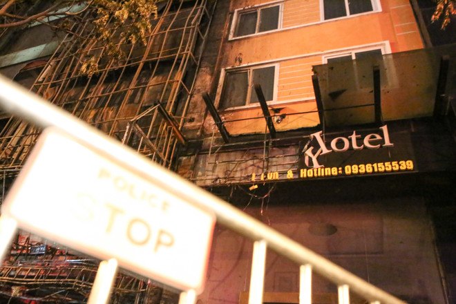 Hiện trường kinh hoàng sau vụ cháy quán karaoke ở phố Trần Thái Tông ảnh 6