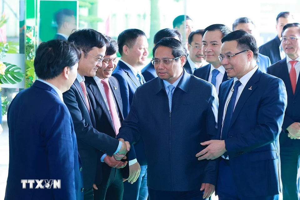 Thủ tướng Phạm Minh Chính đến dự Hội nghị triển khai vụ năm 2025 của ngành dầu khí. (Ảnh: Dương Giang/TTXVN)