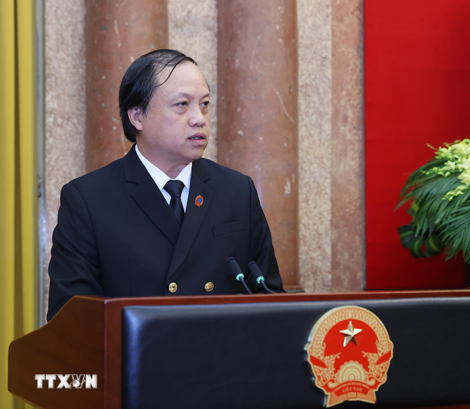 ttxvn-chu-tich-nuoc-trao-quyet-dinh-bo-nhiem-hai-pho-chanh-an-toa-an-nhan-dan-toi-cao-8515819-2.jpg