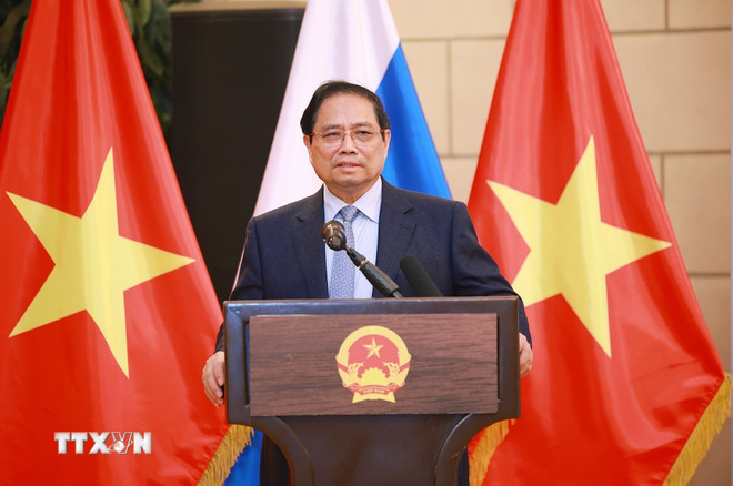 Thủ tướng Phạm Minh Chính gặp gỡ cộng đồng người Việt Nam tại Liên bang Nga ttxvn-thu-tuong-gap-can-bo-dai-su-quan-viet-nam-tai-lien-bang-nga-8656721-2.jpg