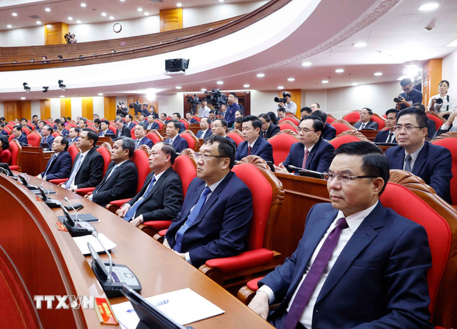 ttxvn-be-mac-hoi-nghi-lan-thu-hai-ban-chap-hanh-trung-uong-dang-khoa-xiv-8662178-4.jpg