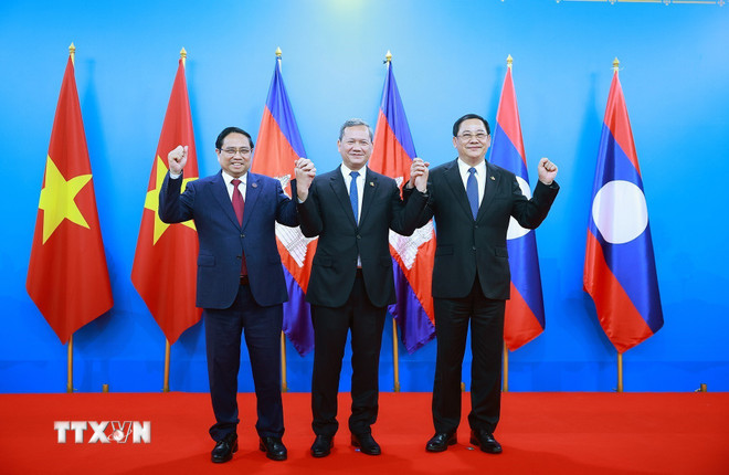 ttxvn-cuoc-gap-giua-thu-tuong-ba-nuoc-viet-nam-lao-campuchia-8577700-1.jpg
