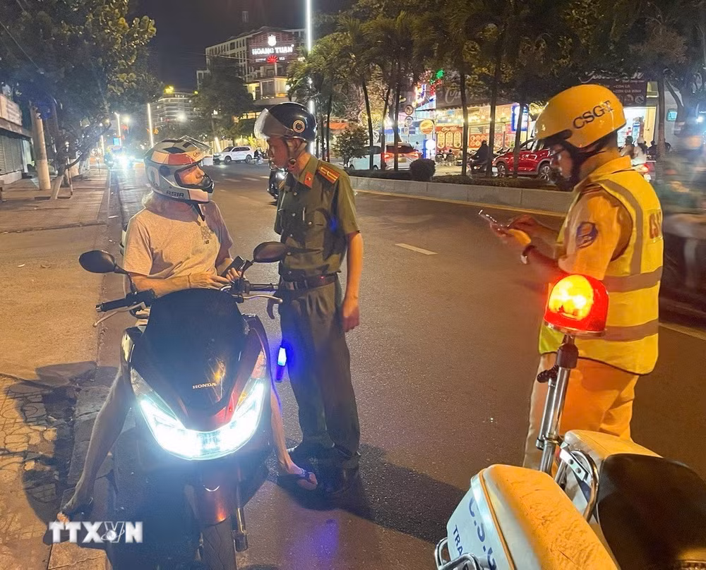 ttxvn-nguoi-nuoc-ngoai.jpg