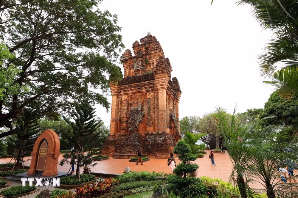 ttxvn-nui-nhan-1.jpg