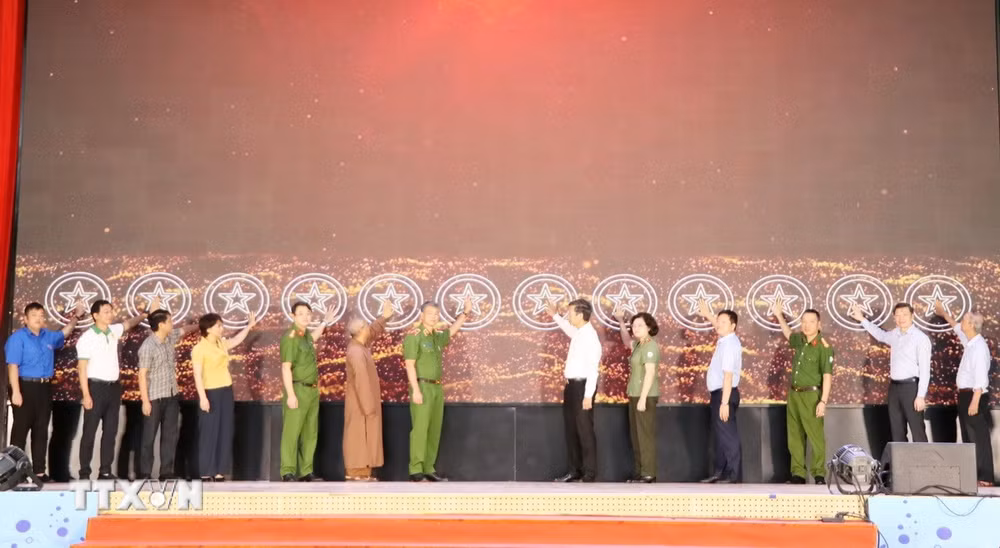 Mỗi ngư dân, hộ sản xuất kinh doanh là một “người gác biển”, bảo vệ môi trường- Ảnh 1.