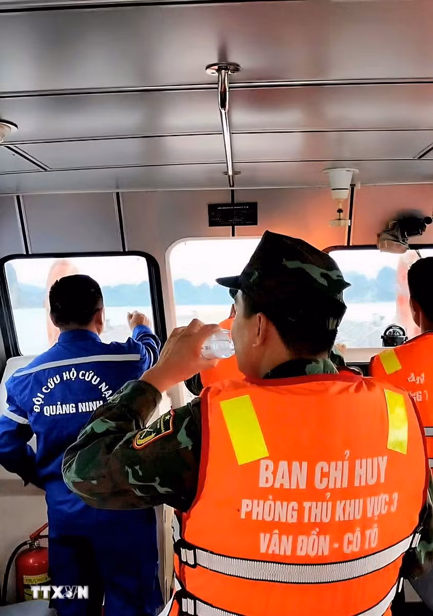 ttxvn-quang-ninh-lat-tau-1.jpg