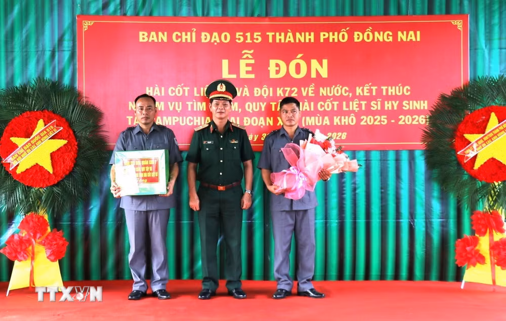 ttxvn-hai-cot-lsy-1.jpg