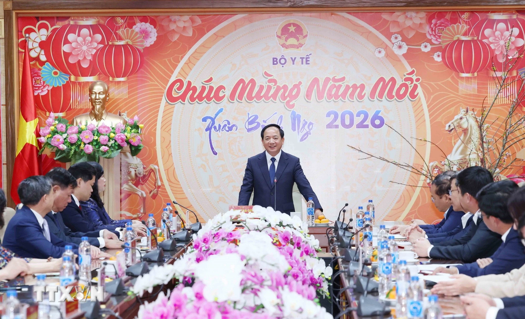 Nâng cao trình độ chuyên môn gắn với xây dựng văn hóa, y đức người thầy thuốc