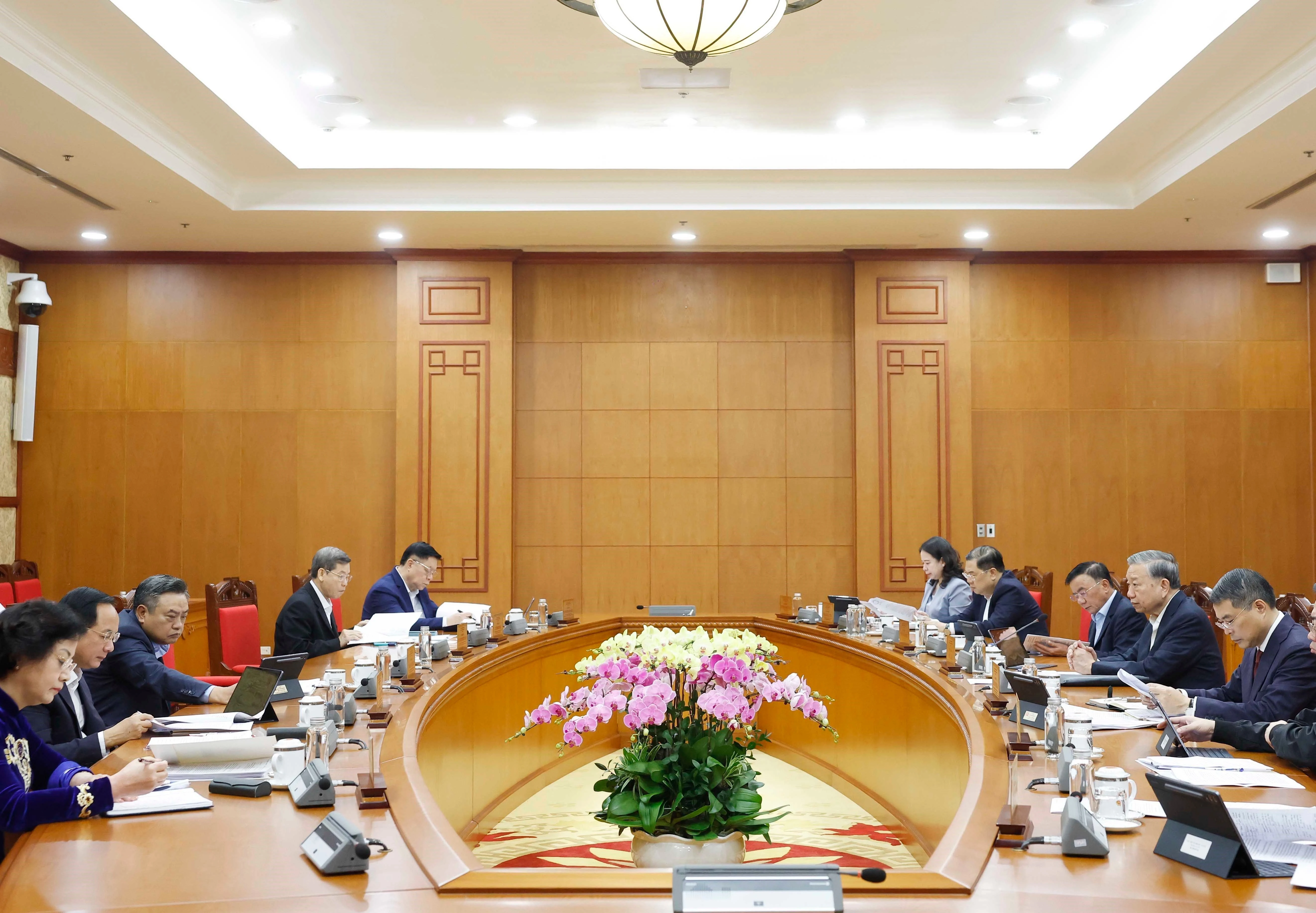 Bí thư Trung ương nhấn mạnh: Không để tình trạng du xuân kéo dài ảnh hưởng công việc