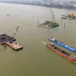 Dự án cầu Trần Hưng Đạo (Hà Nội) dự kiến tiến độ hoàn thành trong quý 2/2027. (Ảnh: Việt Hùng/Vietnam+)